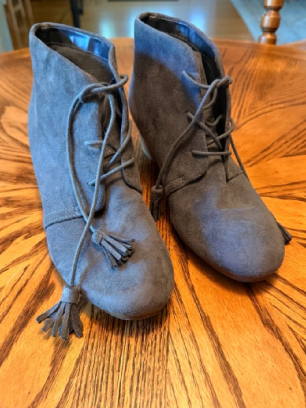 Dr. Scholl’s Women’s Gray Faux Suede Tassel Ankle Boots Size 9.5